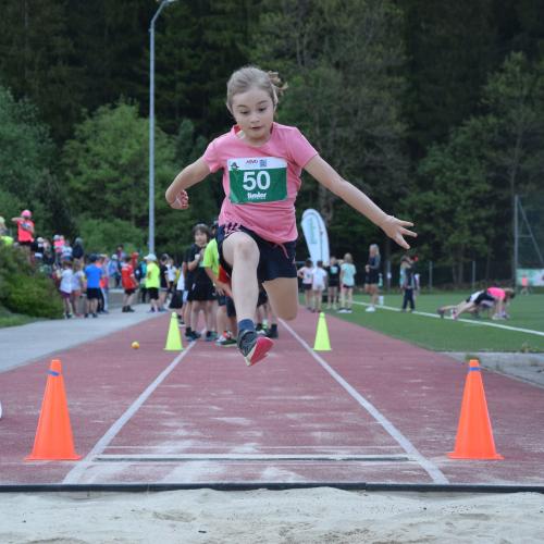 ASVÖ Sporttag am Kunstrasenplatz Mayrhofen