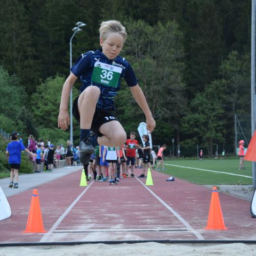 ASVÖ Sporttag am Kunstrasenplatz Mayrhofen