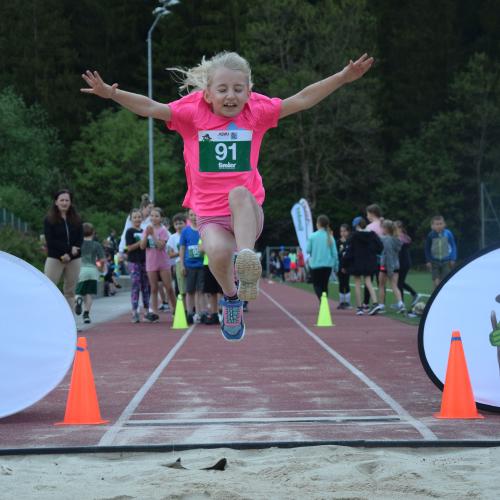ASVÖ Sporttag am Kunstrasenplatz Mayrhofen