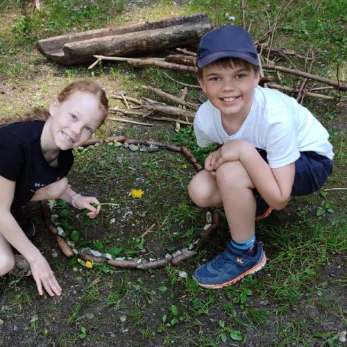 Naturmandalas im Wald