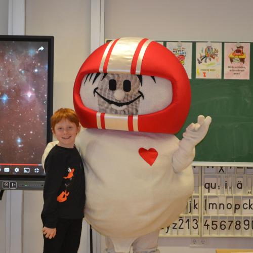 Helmi ist da