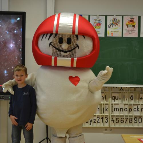 Helmi ist da