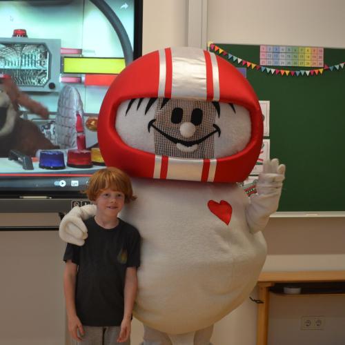 Helmi ist da