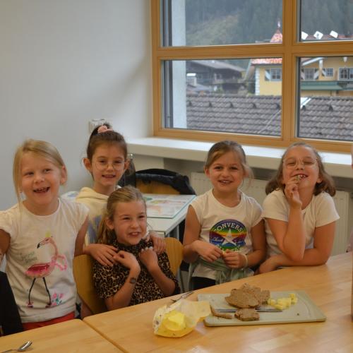Brotbacken mit den Ortsbäuerinnen