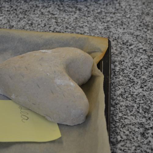 Brotbacken mit den Ortsbäuerinnen