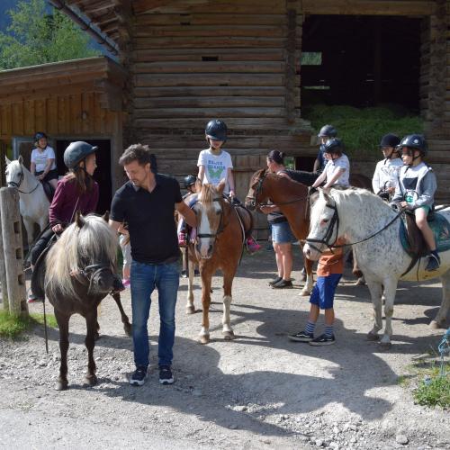 Ponyreiten in Finkenberg