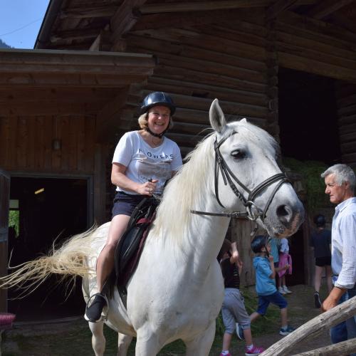 Ponyreiten in Finkenberg
