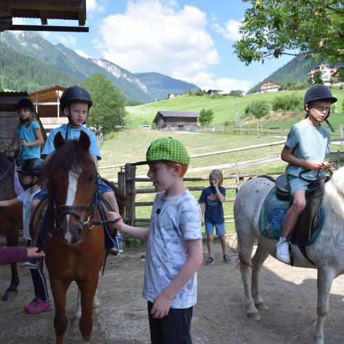 Ponyreiten in Finkenberg