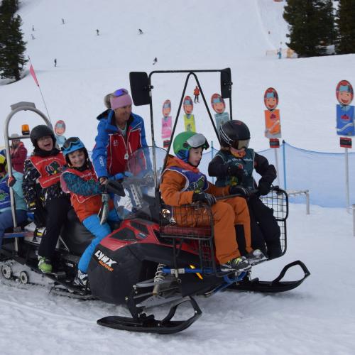 2. Skitag 3. und 4. Schulstufe