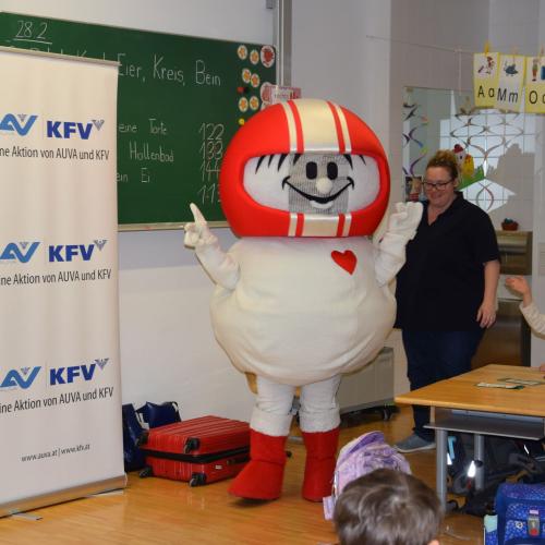 Helmi ist da!