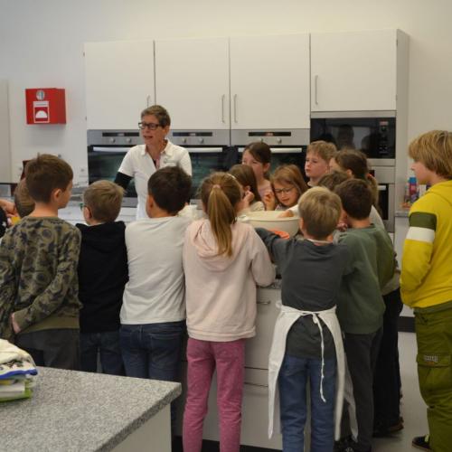 Brotbacken und Gesunde Jause