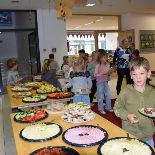 Brotbacken und Gesunde Jause