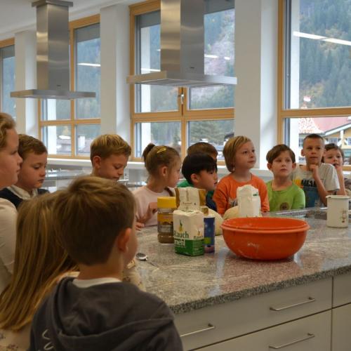 Brotbacken und Gesunde Jause