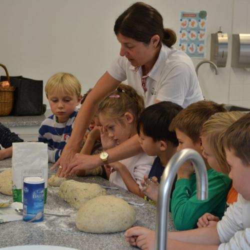 Brotbacken und Gesunde Jause