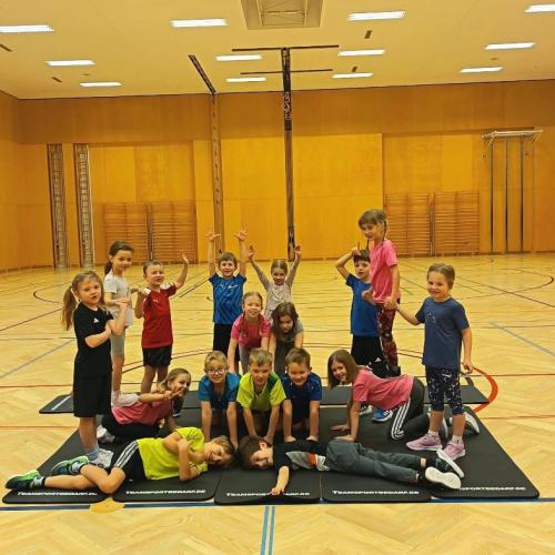 13.03.2026 - Menschenpyramide