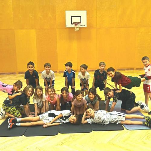 13.03.2026 - Menschenpyramide