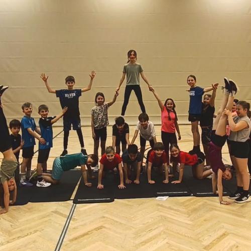 13.03.2026 - Menschenpyramide